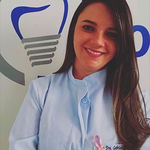 Gabriela Campos: ortodontista credenciado New Aligner