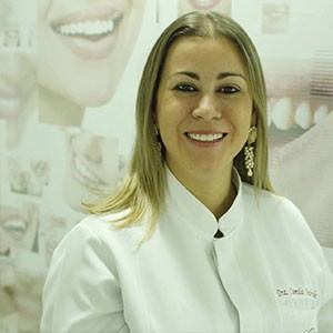 Camila Andrade Ladeira Pessoa: ortodontista credenciado New Aligner